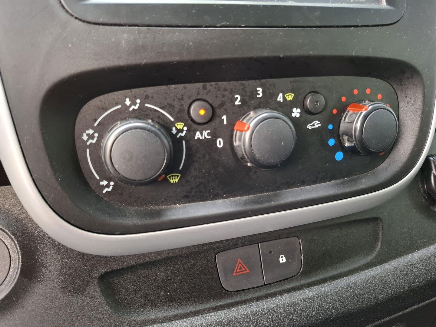 Renault Trafic 1.6 dCi T29 L1H1 Comfort Energy IMPERIAL / AIRCO / CRUISE CONTROLE / NAVI / EURO 6