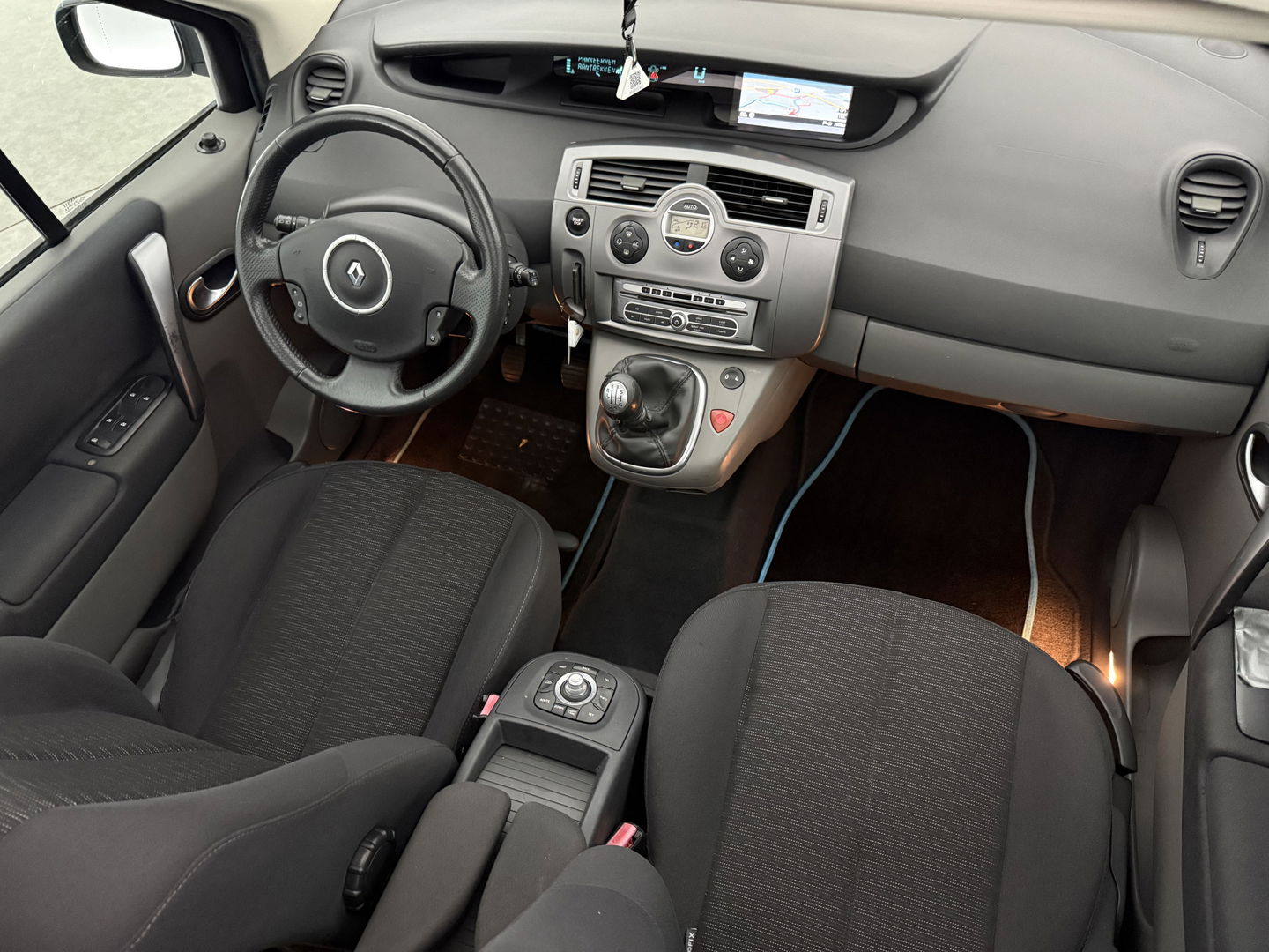 Renault Scénic 1.6-16V Tech Line | Panoramadak | Navigatie | Airco | Cruise | Parkeersens. | NAP