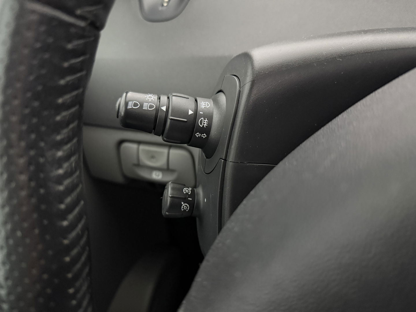 Renault Scénic 1.6-16V Tech Line | Panoramadak | Navigatie | Airco | Cruise | Parkeersens. | NAP