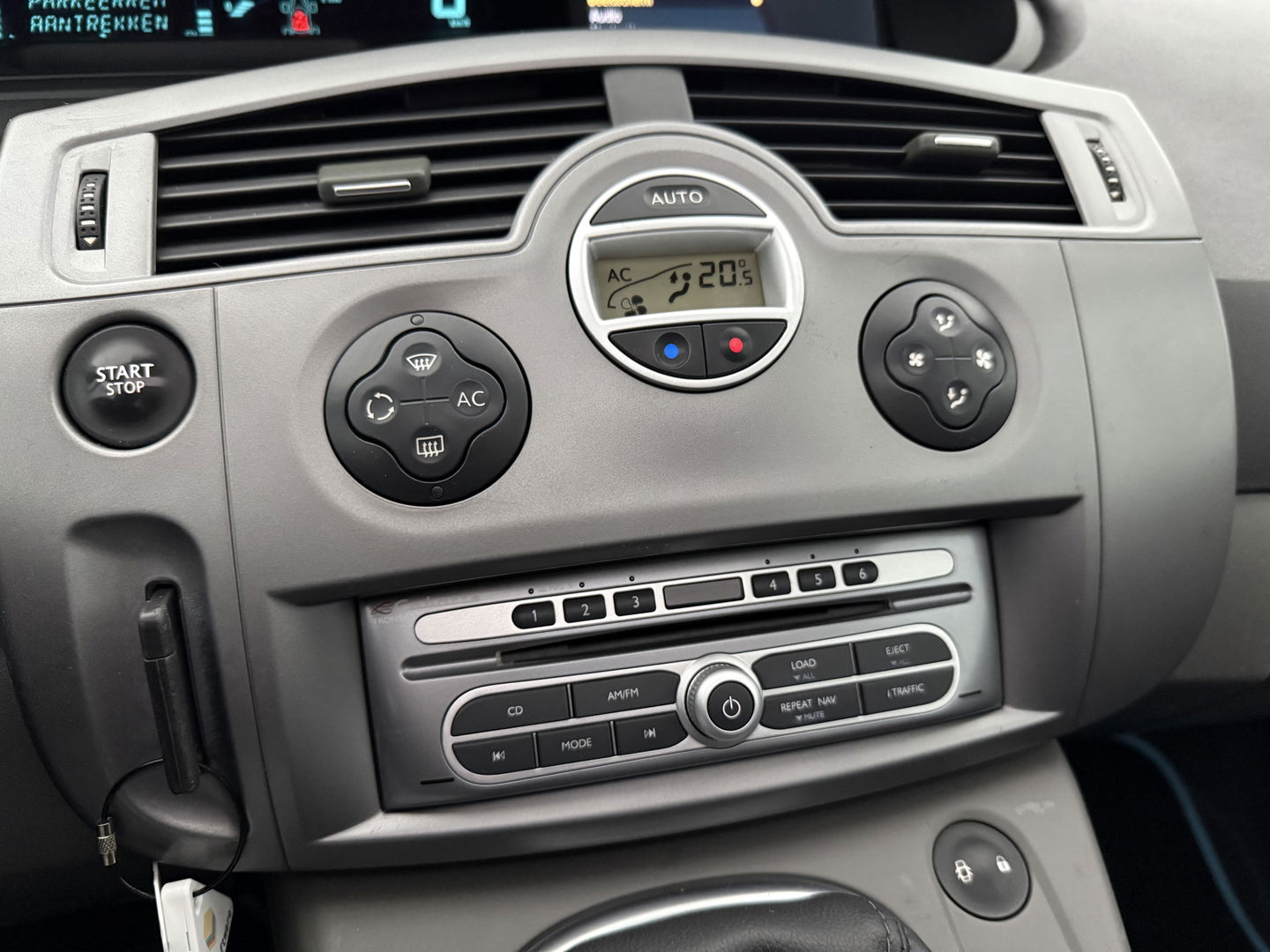 Renault Scénic 1.6-16V Tech Line | Panoramadak | Navigatie | Airco | Cruise | Parkeersens. | NAP