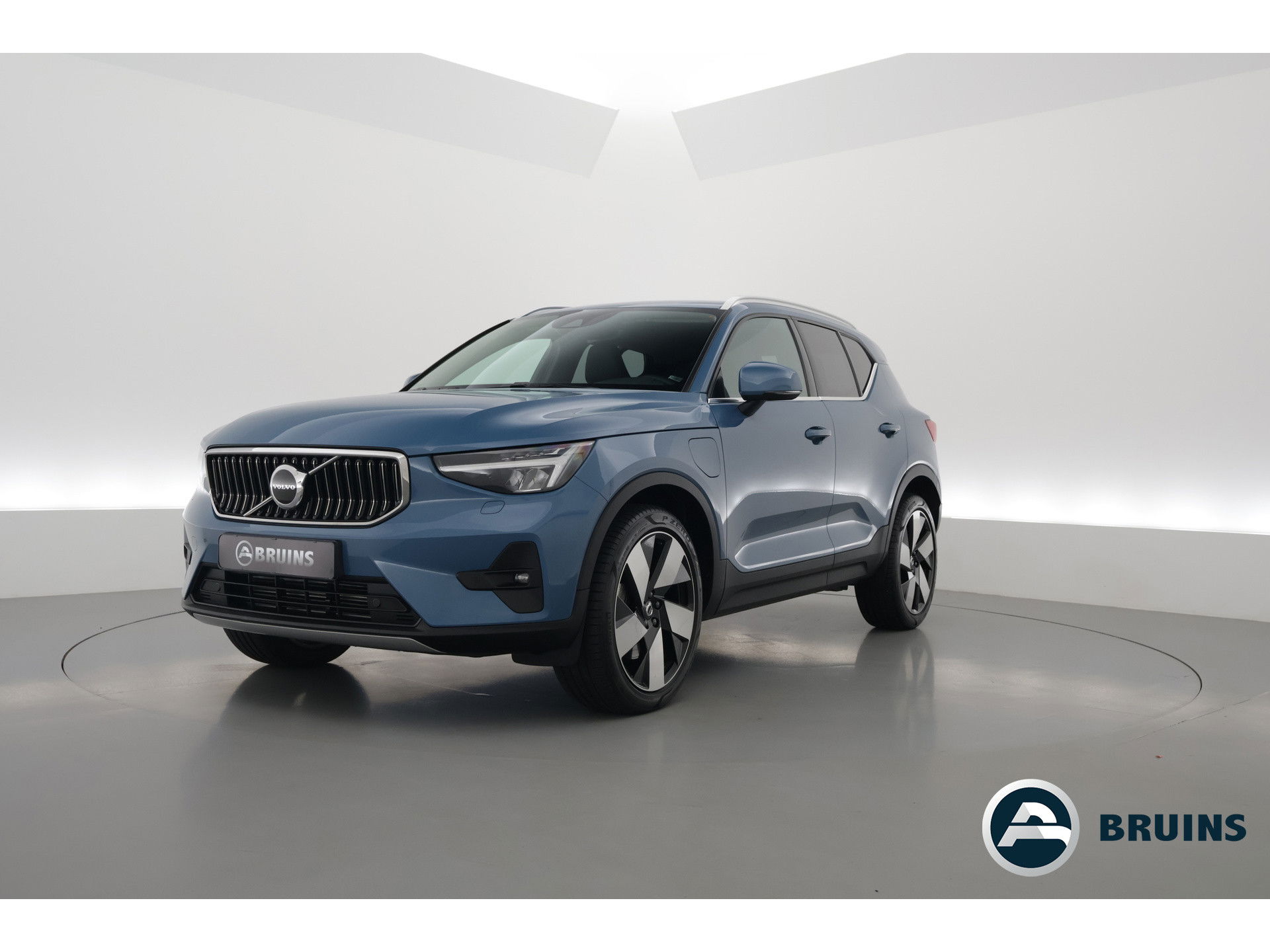 Volvo XC40 T5 Plug-in hybrid Plus Bright | Leer |ACC | Blis | Elek. stoel+mem. | Stoel- Stuurverw. | H&K |