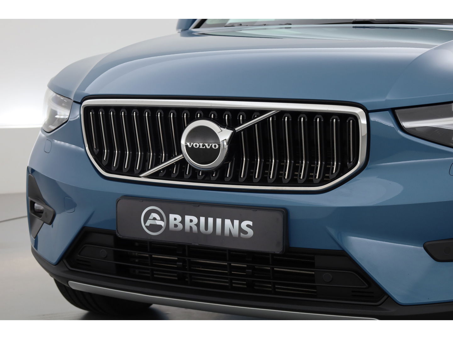 Volvo XC40 T5 Plug-in hybrid Plus Bright | Leer |ACC | Blis | Elek. stoel+mem. | Stoel- Stuurverw. | H&K |