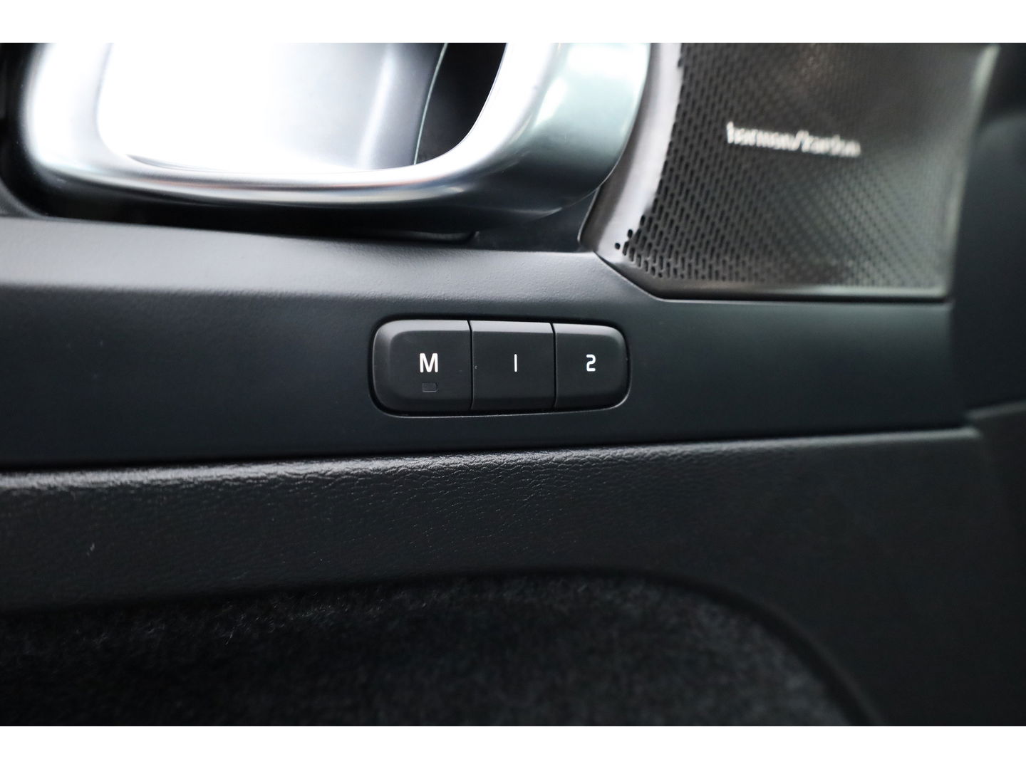 Volvo XC40 T5 Plug-in hybrid Plus Bright | Leer |ACC | Blis | Elek. stoel+mem. | Stoel- Stuurverw. | H&K |