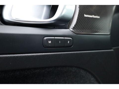 Volvo XC40 T5 Plug-in hybrid Plus Bright | Leer |ACC | Blis | Elek. stoel+mem. | Stoel- Stuurverw. | H&K |
