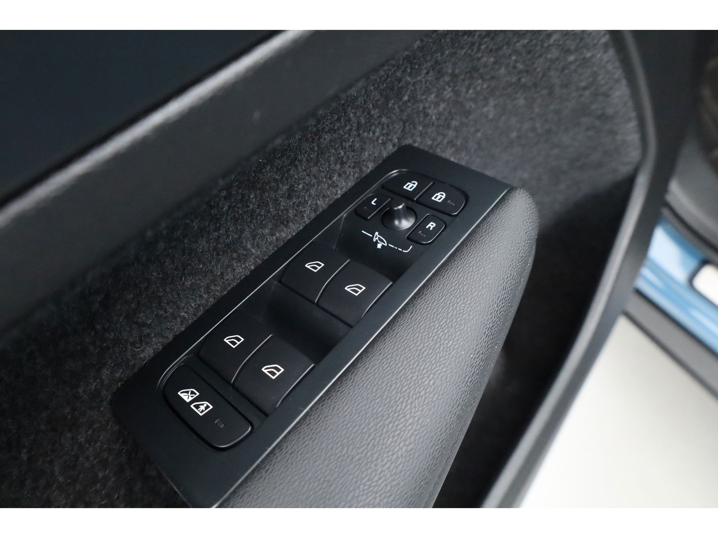 Volvo XC40 T5 Plug-in hybrid Plus Bright | Leer |ACC | Blis | Elek. stoel+mem. | Stoel- Stuurverw. | H&K |