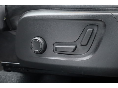 Volvo XC40 T5 Plug-in hybrid Plus Bright | Leer |ACC | Blis | Elek. stoel+mem. | Stoel- Stuurverw. | H&K |