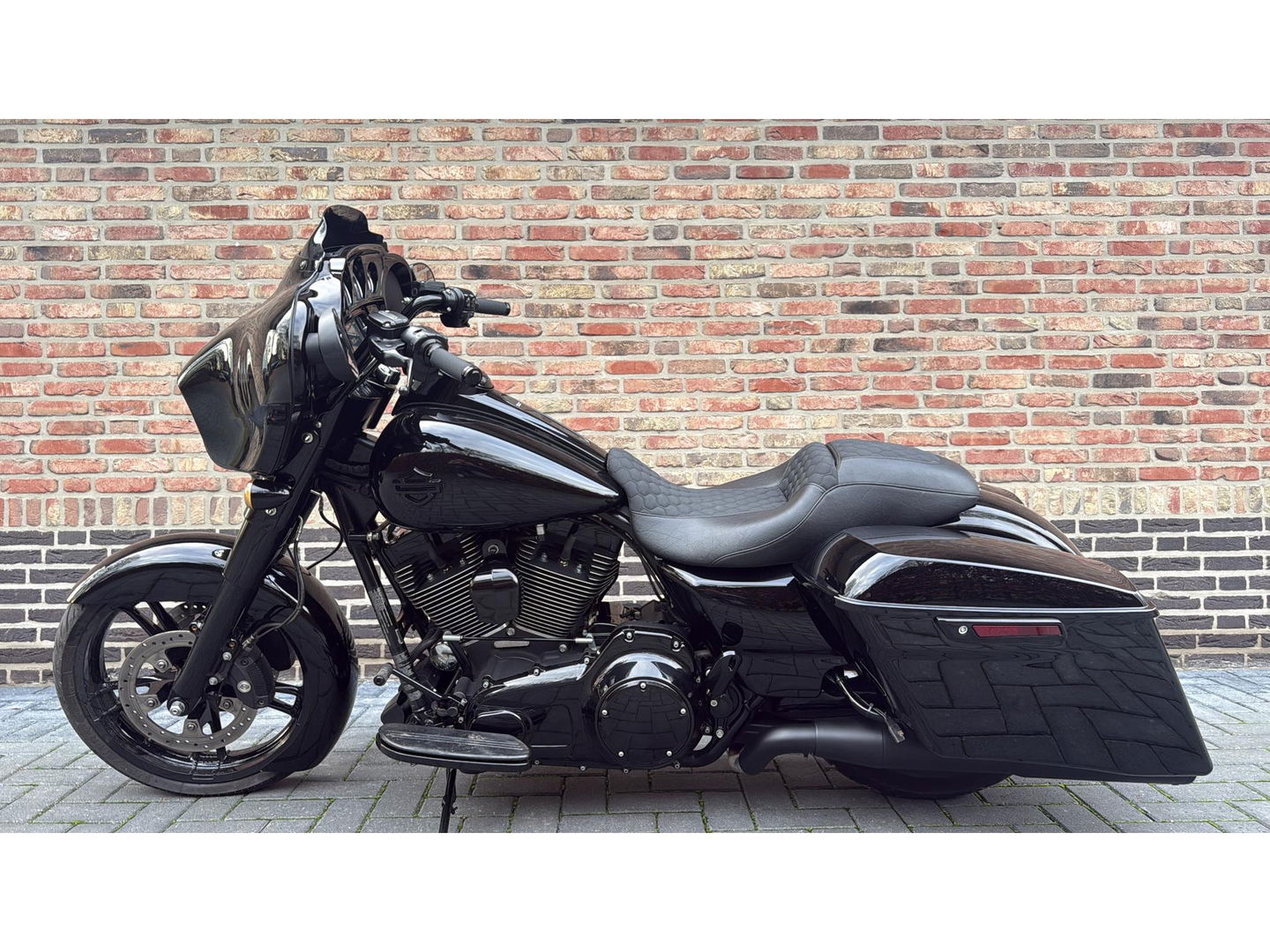 Harley Davidson FLHXS Streetglide CVO Street glide Special Blackout