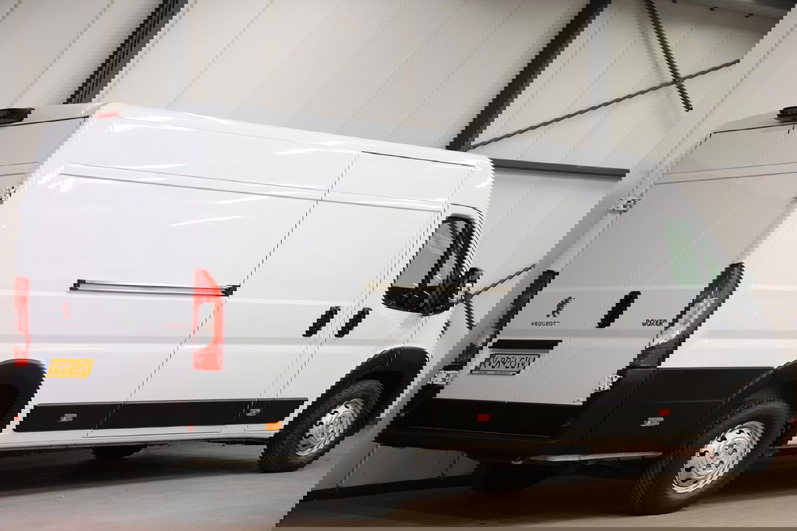 Peugeot Boxer 435 2.2 BlueHDi 140 L4H2