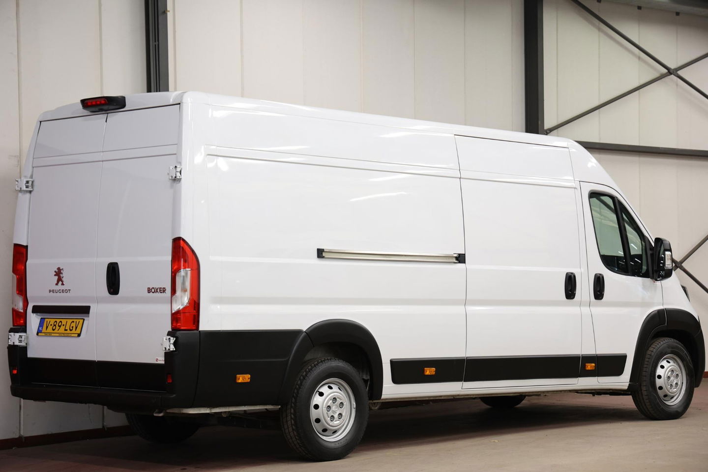 Peugeot Boxer 435 2.2 BlueHDi 140 L4H2