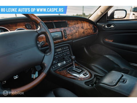 Jaguar XKR 4.2 V8 Convertible