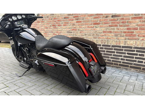 Harley Davidson FLHXS Streetglide CVO Street glide Special Blackout