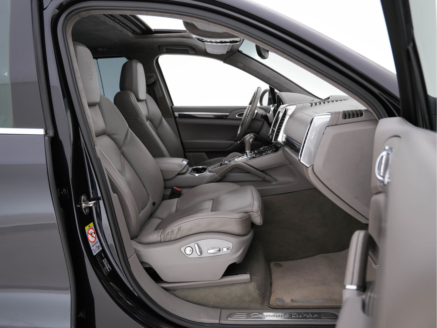 Porsche Cayenne 4.8 Turbo AWD Aut. *PANO | LUXURY-LEATHER | BURMESTER-SURROUND | BI-XENON | MEMORY-PACK | NAVI-FULLMAP | ADAPTIVE-CRUISE | AIR-SUSPENSION | CAMERA | SPORT-SEATS |  20''ALU*