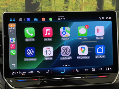 Volkswagen Golf 1.5 eTSI R-Line Edition | Apple Carplay | Stuurverwarming | Head-up-Display | Zwenkhaak | Achteruitrijcamera | Navigatie |