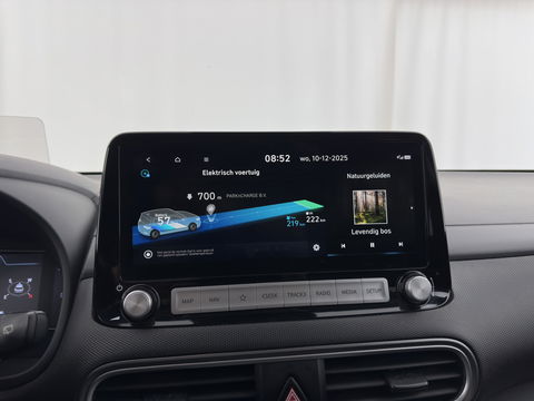 Hyundai KONA EV Fashion 64 kWh (3-Fase) {SOH-100%} (INCL-BTW)  Aut * HEATPUMP | NAVI-FULLMAP | LEATHER-FABRIC | KEYLESS | CAMERA | DAB | ECC | PDC | ADAPTIVE-CRUISE | LANE-ASSIST | HEATED SEATS | PRIVACY-GLASS | HEAD-UP | SHIFT-PADDLES | 17"A