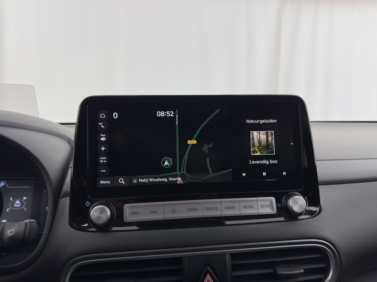 Hyundai KONA EV Fashion 64 kWh (3-Fase) {SOH-100%} (INCL-BTW)  Aut * HEATPUMP | NAVI-FULLMAP | LEATHER-FABRIC | KEYLESS | CAMERA | DAB | ECC | PDC | ADAPTIVE-CRUISE | LANE-ASSIST | HEATED SEATS | PRIVACY-GLASS | HEAD-UP | SHIFT-PADDLES | 17"A