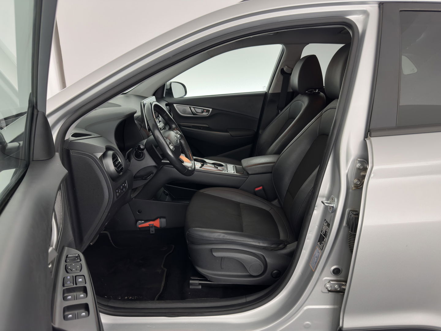 Hyundai KONA EV Fashion 64 kWh (3-Fase) {SOH-100%} (INCL-BTW)  Aut * HEATPUMP | NAVI-FULLMAP | LEATHER-FABRIC | KEYLESS | CAMERA | DAB | ECC | PDC | ADAPTIVE-CRUISE | LANE-ASSIST | HEATED SEATS | PRIVACY-GLASS | HEAD-UP | SHIFT-PADDLES | 17"A