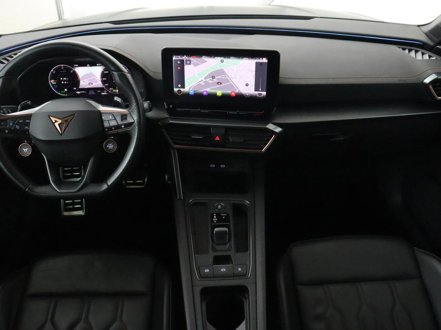 CUPRA Leon 1.4 eHybrid VZ | 245pk | Leder | Stoelverwarming | Camera | Carplay | Memory | Sfeerverlichting | Navigatie | Adaptive cruise | Keyless | Sportstoelen | Full LED | 19'' | PHEV | Plug In