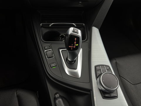 BMW 4 Serie Gran Coupé 420d Centennial High Executive (INCL-BTW) Aut. *NAVI-FULLMAP | FULL-LEATHER | HEATED- COMFORTSEATS | ECC | BI-XENON | KEYLESS | MEMORY-PACK | PDC | 18'' ALU*