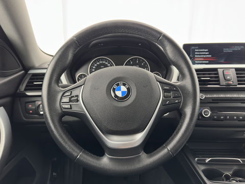 BMW 4 Serie Gran Coupé 420d Centennial High Executive (INCL-BTW) Aut. *NAVI-FULLMAP | FULL-LEATHER | HEATED- COMFORTSEATS | ECC | BI-XENON | KEYLESS | MEMORY-PACK | PDC | 18'' ALU*