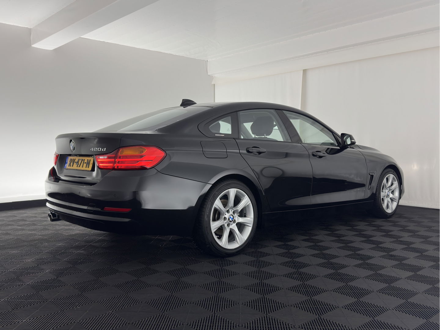 BMW 4 Serie Gran Coupé 420d Centennial High Executive (INCL-BTW) Aut. *NAVI-FULLMAP | FULL-LEATHER | HEATED- COMFORTSEATS | ECC | BI-XENON | KEYLESS | MEMORY-PACK | PDC | 18'' ALU*
