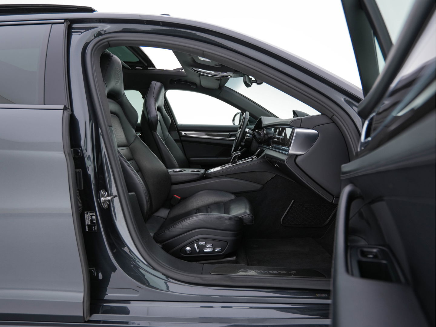 Porsche Panamera Sport Turismo 2.9 4 E-Hybrid Plug-In Aut. *PANO | LUXURY-LEATHER | NAVI-FULLMAP | AIR-SUSPENSION | KEYLESS | BOSE-SURROUND | SOFT-CLOSE | ADAPT-CRUISE | SURROUND-VIEW | DAB | MEMORY-PACK | CARPLAY | SPORT-SEATS | ...