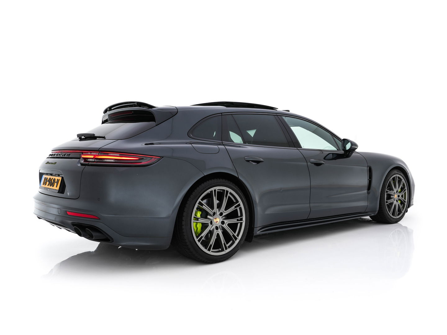 Porsche Panamera Sport Turismo 2.9 4 E-Hybrid Plug-In Aut. *PANO | LUXURY-LEATHER | NAVI-FULLMAP | AIR-SUSPENSION | KEYLESS | BOSE-SURROUND | SOFT-CLOSE | ADAPT-CRUISE | SURROUND-VIEW | DAB | MEMORY-PACK | CARPLAY | SPORT-SEATS | ...