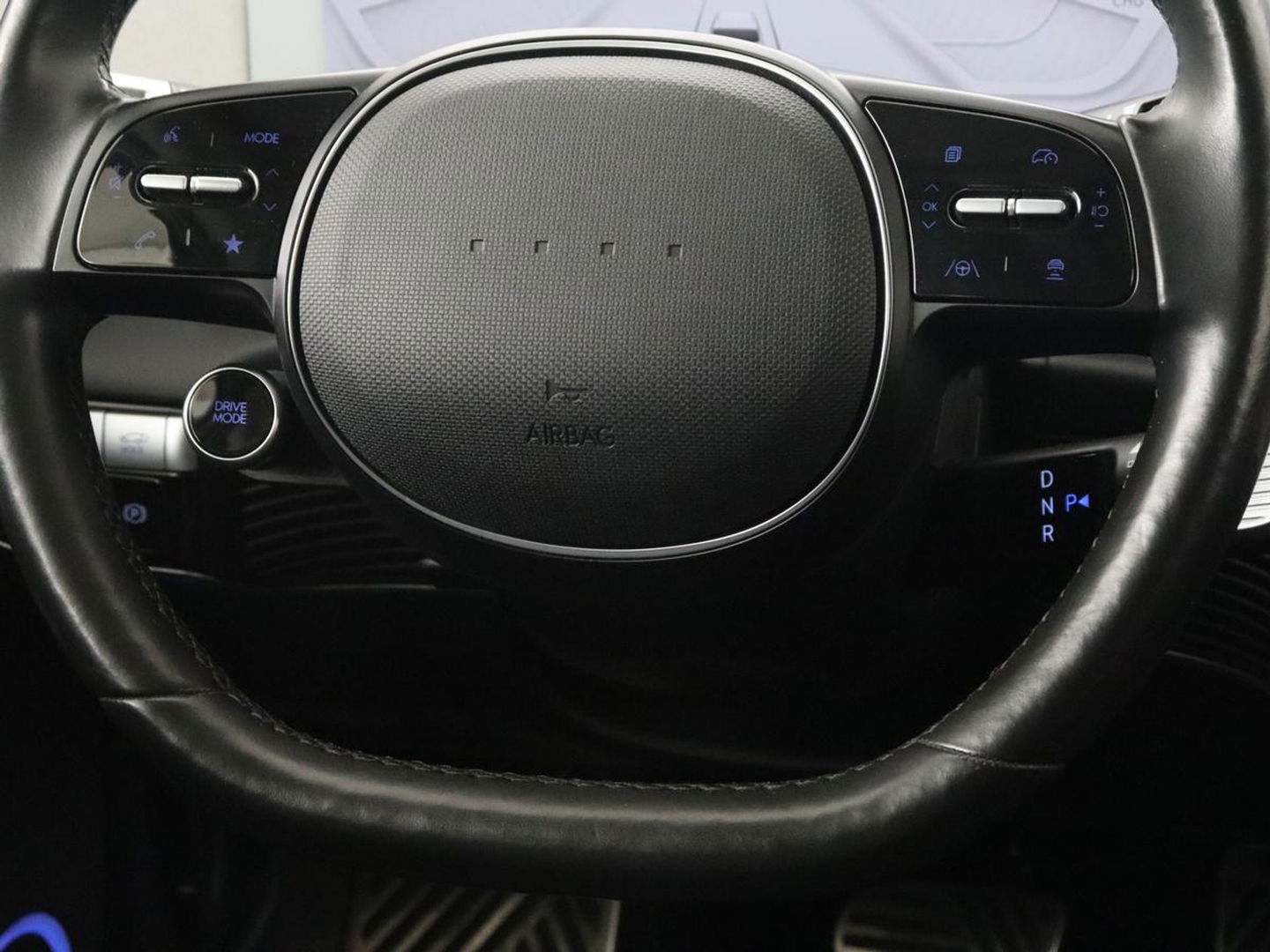 Hyundai IONIQ 5 Lounge 73kWh | Panoramadak | Stoelventilatie | Leder | Head-Up | Warmtepomp | Trekhaak | 360 Camera | Achterbankverwarming | Adaptive cruise | Navigatie | Full LED | Carplay