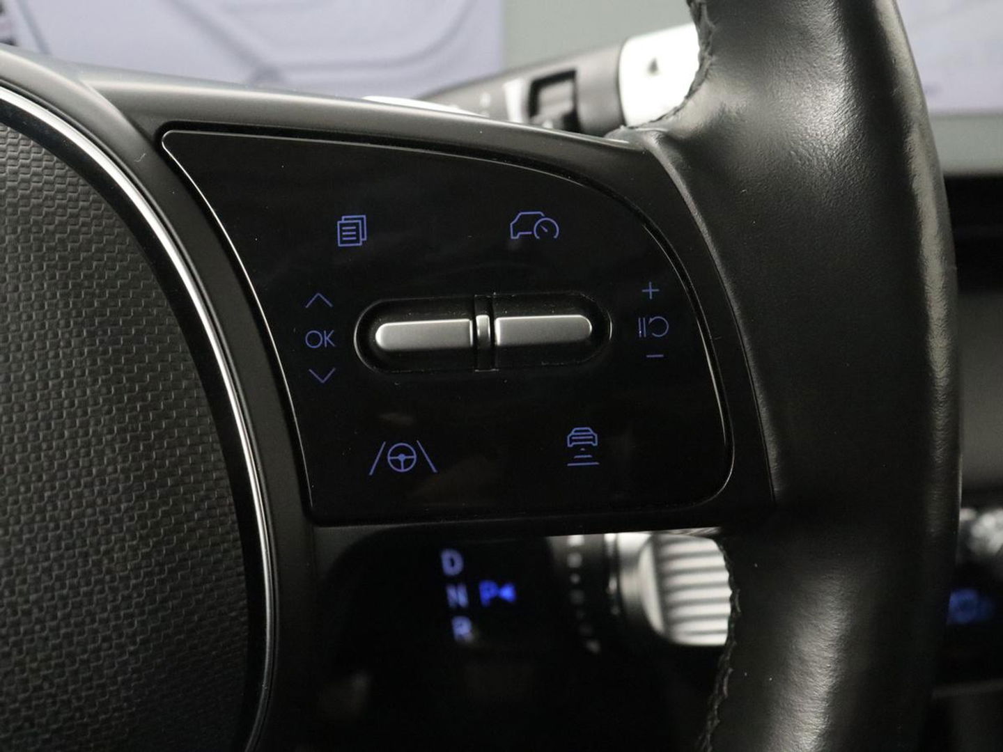 Hyundai IONIQ 5 Lounge 73kWh | Panoramadak | Stoelventilatie | Leder | Head-Up | Warmtepomp | Trekhaak | 360 Camera | Achterbankverwarming | Adaptive cruise | Navigatie | Full LED | Carplay