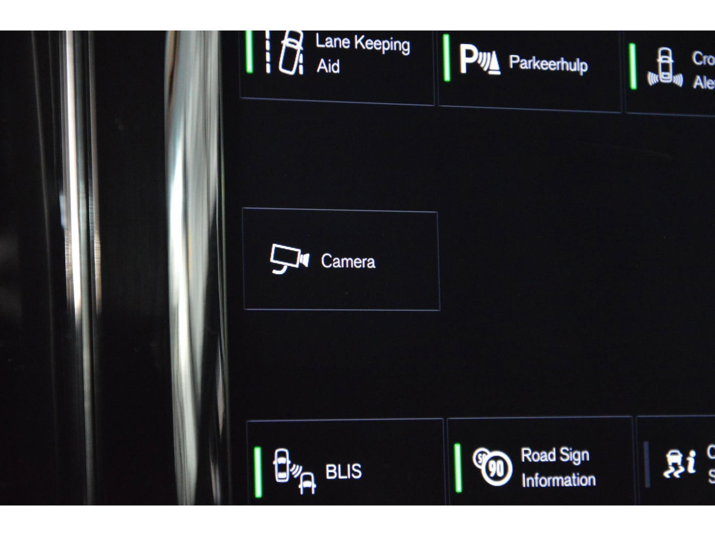 Volvo XC60 T8 Hybride AWD R-Design | Luchtvering | Panoramadak | Trekhaak 2100KG | Rondom stoelverwarming | 360 Camera |