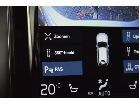 Volvo XC60 T8 Hybride AWD R-Design | Luchtvering | Panoramadak | Trekhaak 2100KG | Rondom stoelverwarming | 360 Camera |