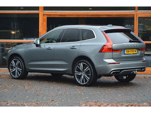 Volvo XC60 T8 Hybride AWD R-Design | Luchtvering | Panoramadak | Trekhaak 2100KG | Rondom stoelverwarming | 360 Camera |