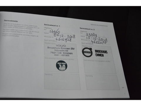 Volvo XC60 T8 Hybride AWD R-Design | Luchtvering | Panoramadak | Trekhaak 2100KG | Rondom stoelverwarming | 360 Camera |