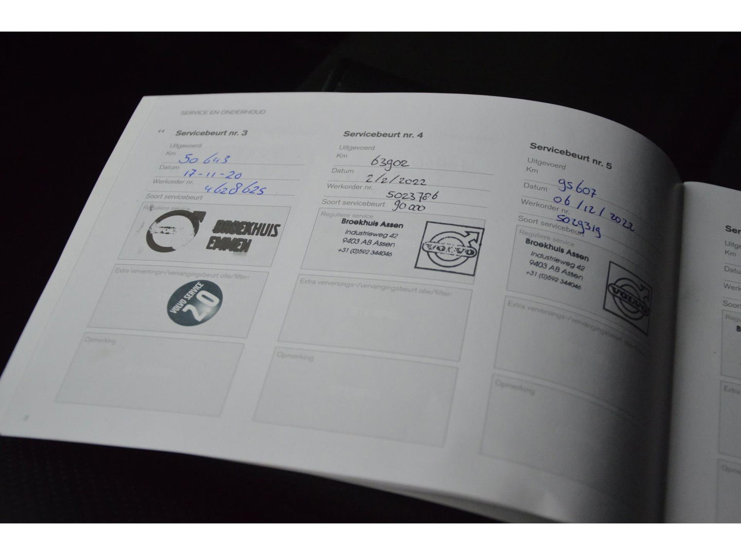 Volvo XC60 T8 Hybride AWD R-Design | Luchtvering | Panoramadak | Trekhaak 2100KG | Rondom stoelverwarming | 360 Camera |