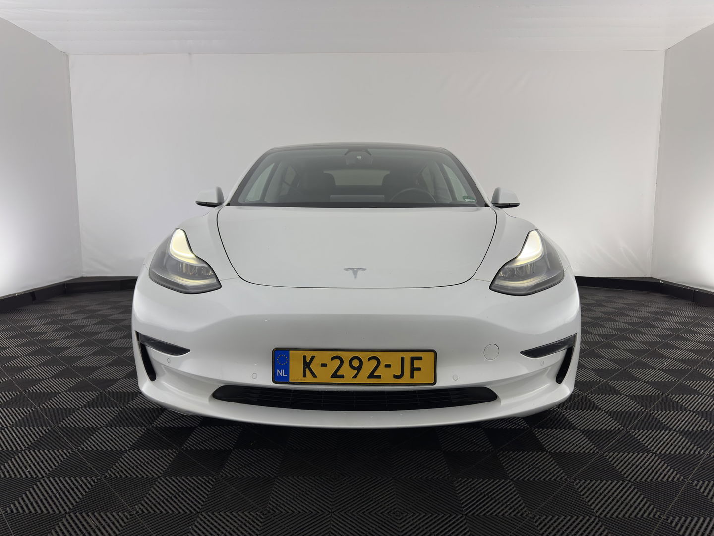 Tesla Model 3 Long Range AWD 75 kWh [3-Fase] {SOH-86%} (INCL-BTW)  Aut. *HEATPUMP | PANO | AUTO-PILOT | LUXURY-LEATHER | KEYLESS | FULL-LED | MEMORY-PACK | SURROUND-VIEW | DAB | CARPLAY | DIGI-COCKPIT | LANE-ASSIST | COMFORT-SEATS | 18"ALU*