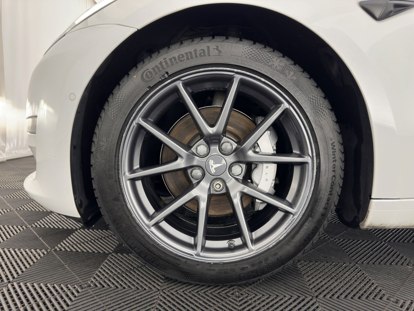 Tesla Model 3 Long Range AWD 75 kWh [3-Fase] {SOH-86%} (INCL-BTW)  Aut. *HEATPUMP | PANO | AUTO-PILOT | LUXURY-LEATHER | KEYLESS | FULL-LED | MEMORY-PACK | SURROUND-VIEW | DAB | CARPLAY | DIGI-COCKPIT | LANE-ASSIST | COMFORT-SEATS | 18"ALU*