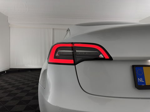 Tesla Model 3 Long Range AWD 75 kWh [3-Fase] {SOH-86%} (INCL-BTW)  Aut. *HEATPUMP | PANO | AUTO-PILOT | LUXURY-LEATHER | KEYLESS | FULL-LED | MEMORY-PACK | SURROUND-VIEW | DAB | CARPLAY | DIGI-COCKPIT | LANE-ASSIST | COMFORT-SEATS | 18"ALU*