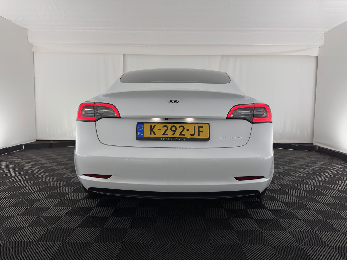 Tesla Model 3 Long Range AWD 75 kWh [3-Fase] {SOH-86%} (INCL-BTW)  Aut. *HEATPUMP | PANO | AUTO-PILOT | LUXURY-LEATHER | KEYLESS | FULL-LED | MEMORY-PACK | SURROUND-VIEW | DAB | CARPLAY | DIGI-COCKPIT | LANE-ASSIST | COMFORT-SEATS | 18"ALU*