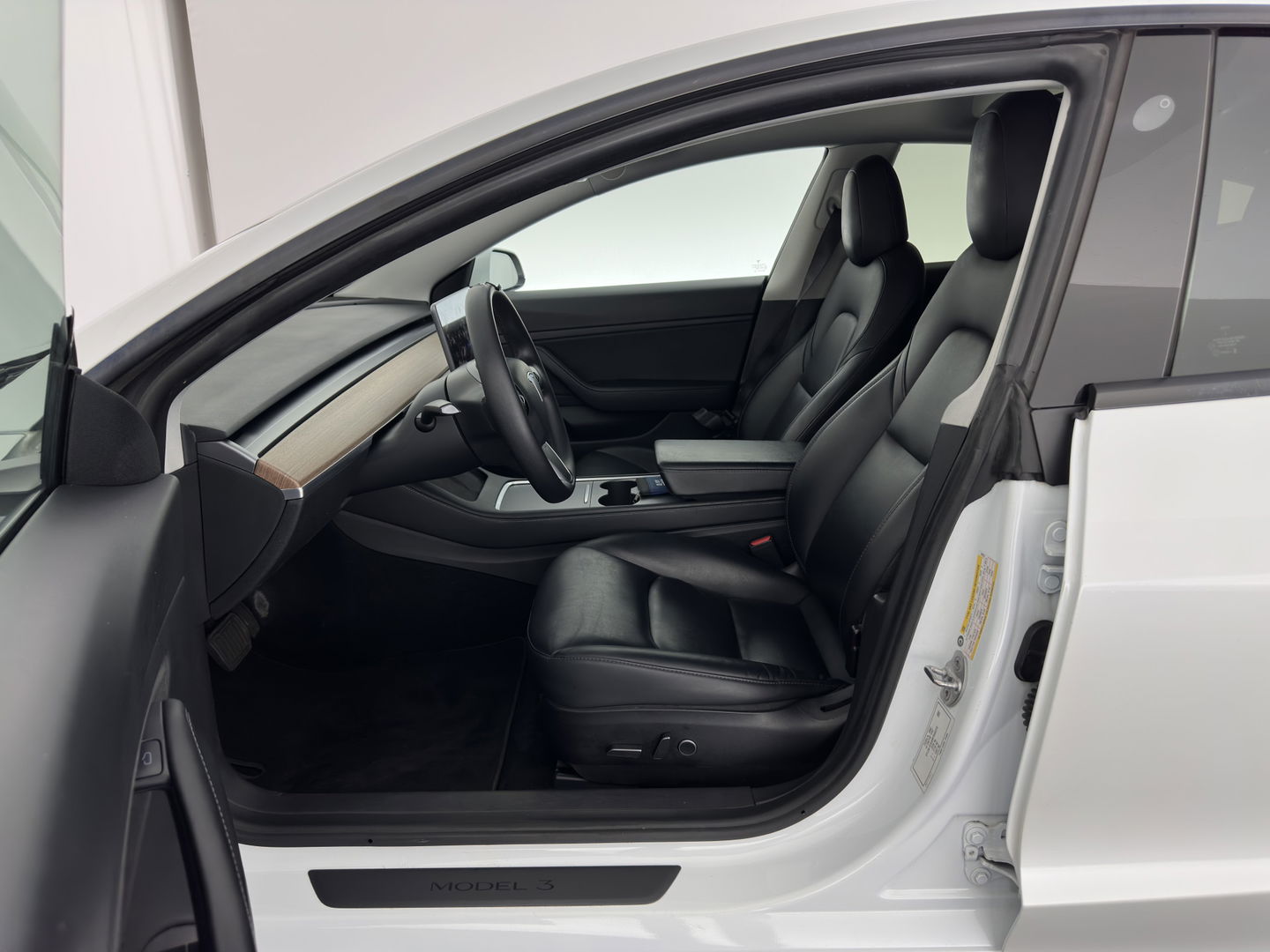 Tesla Model 3 Long Range AWD 75 kWh [3-Fase] {SOH-86%} (INCL-BTW)  Aut. *HEATPUMP | PANO | AUTO-PILOT | LUXURY-LEATHER | KEYLESS | FULL-LED | MEMORY-PACK | SURROUND-VIEW | DAB | CARPLAY | DIGI-COCKPIT | LANE-ASSIST | COMFORT-SEATS | 18"ALU*