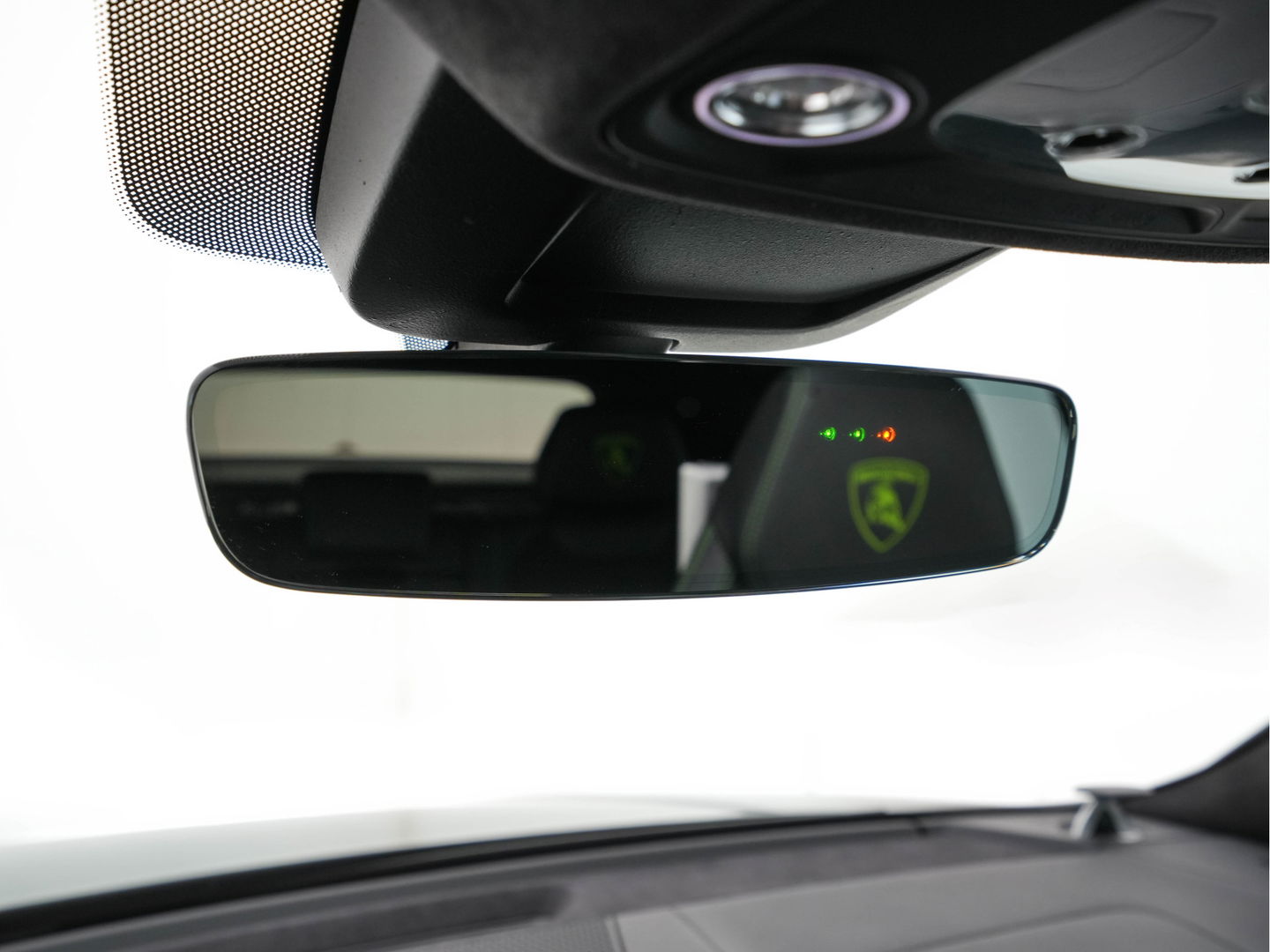 Lamborghini Urus 4.0 V8 Pearl Capsule (INCL-BTW) *CERAMIC-BRAKES | PANO | HEAD-UP | SOFT-CLOSE | LEATHER-ALCANTARA | FULL-LED | NIGHT-VISION | BANG&OLUFSEN | MEMORY-PACK | HEATED-SPORTSEATS | TOP-VIEW | ADAPTIVE-CRUISE | ...