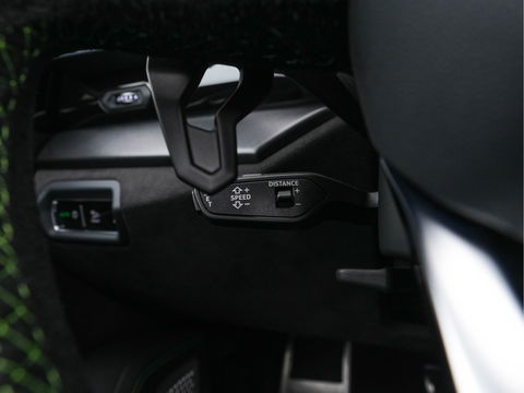 Lamborghini Urus 4.0 V8 Pearl Capsule (INCL-BTW) *CERAMIC-BRAKES | PANO | HEAD-UP | SOFT-CLOSE | LEATHER-ALCANTARA | FULL-LED | NIGHT-VISION | BANG&OLUFSEN | MEMORY-PACK | HEATED-SPORTSEATS | TOP-VIEW | ADAPTIVE-CRUISE | ...