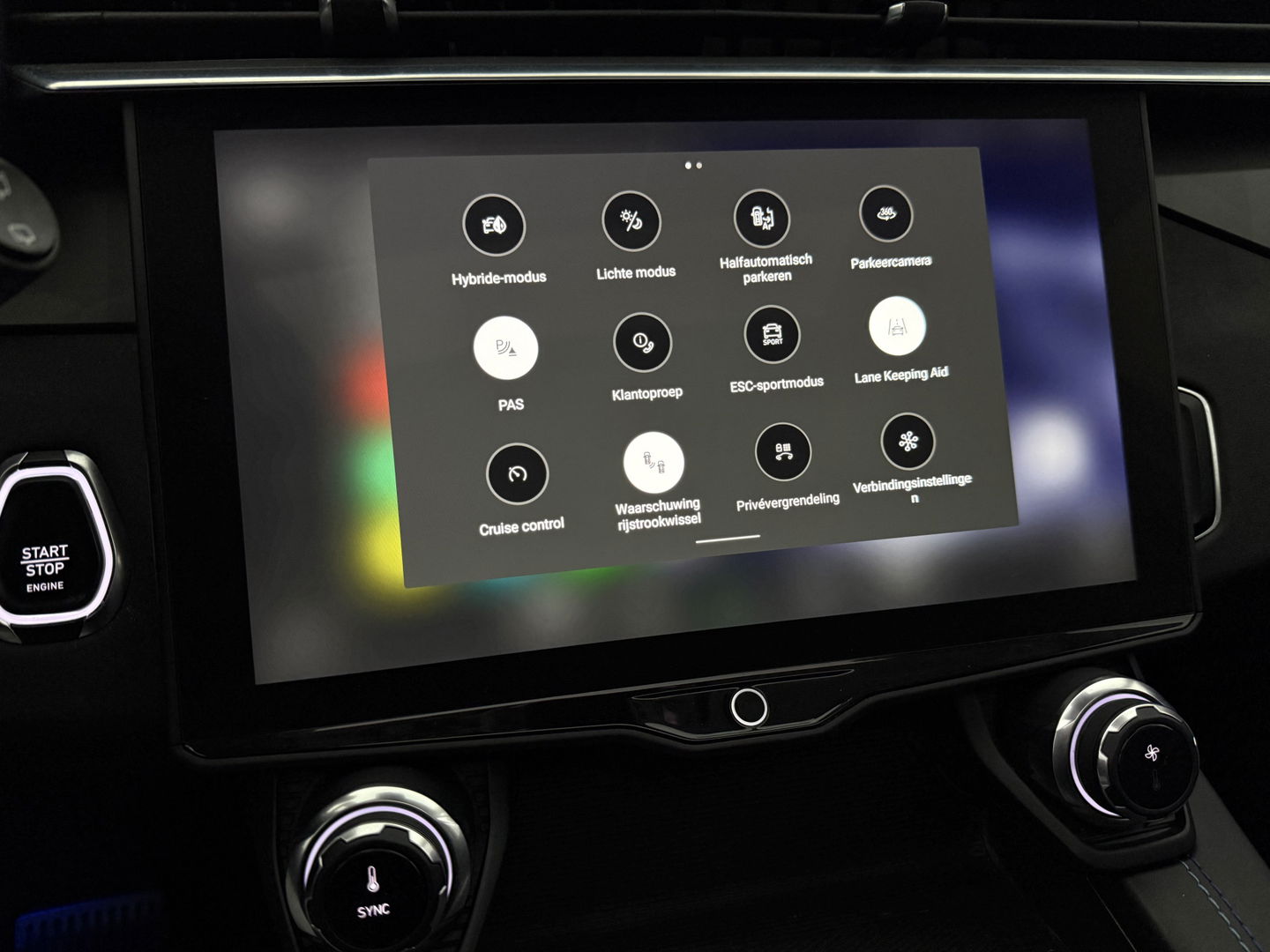 Lynk Co 01 1.5 Black Edition | SOH 98% | Pano | Memory | Adap. Cruise | Sfeerverl. | 360° | Virtual | Carplay | Keyless | NAP