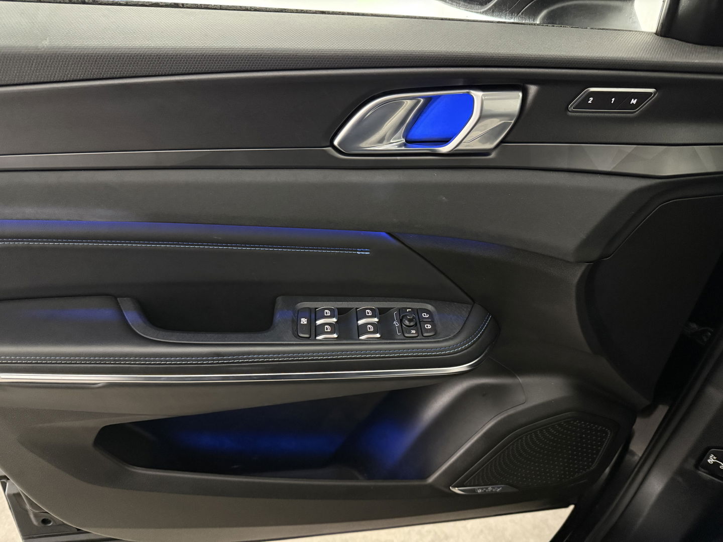 Lynk Co 01 1.5 Black Edition | SOH 98% | Pano | Memory | Adap. Cruise | Sfeerverl. | 360° | Virtual | Carplay | Keyless | NAP