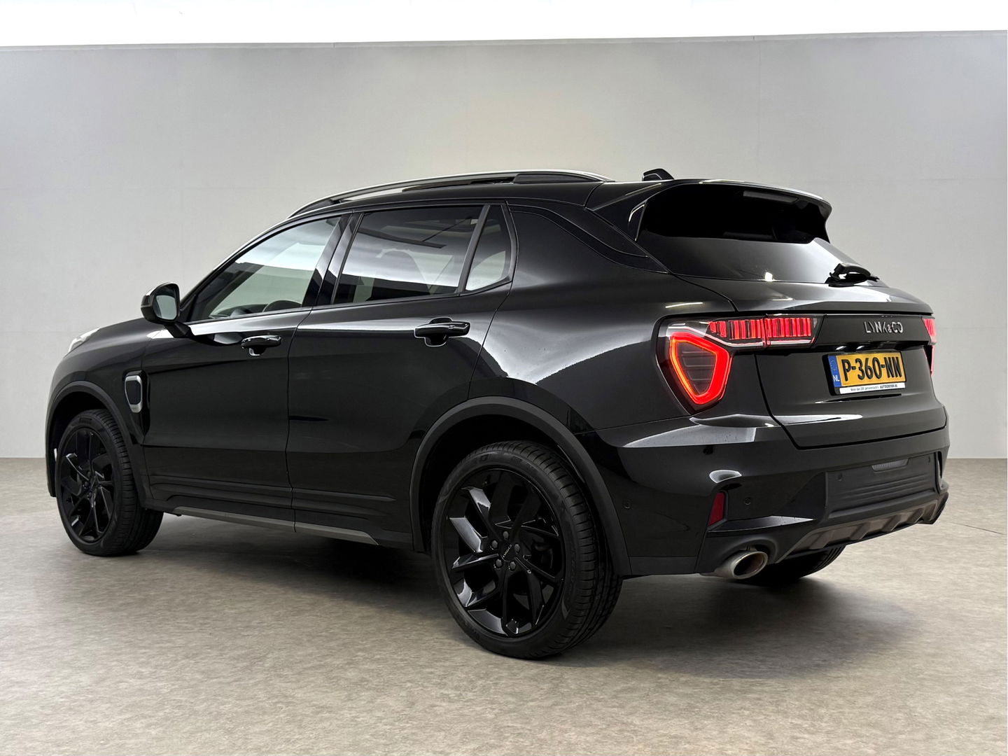 Lynk Co 01 1.5 Black Edition | SOH 98% | Pano | Memory | Adap. Cruise | Sfeerverl. | 360° | Virtual | Carplay | Keyless | NAP