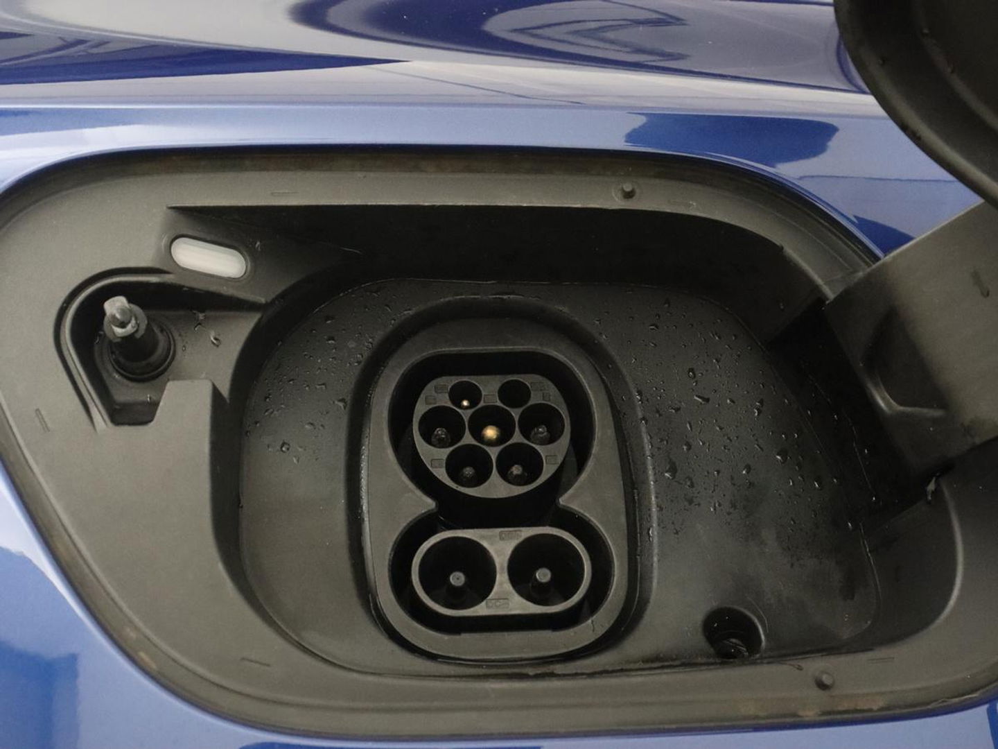 Volkswagen ID.5 Pro 77 kWh | Trekhaak | Stoelverwarming | Matrix LED | Camera | Carplay | Keyless | Stuurverwarming | Adaptive cruise | Navigatie | 20'' | Park Assist