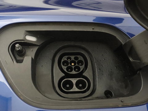 Volkswagen ID.5 Pro 77 kWh | Trekhaak | Stoelverwarming | Matrix LED | Camera | Carplay | Keyless | Stuurverwarming | Adaptive cruise | Navigatie | 20'' | Park Assist