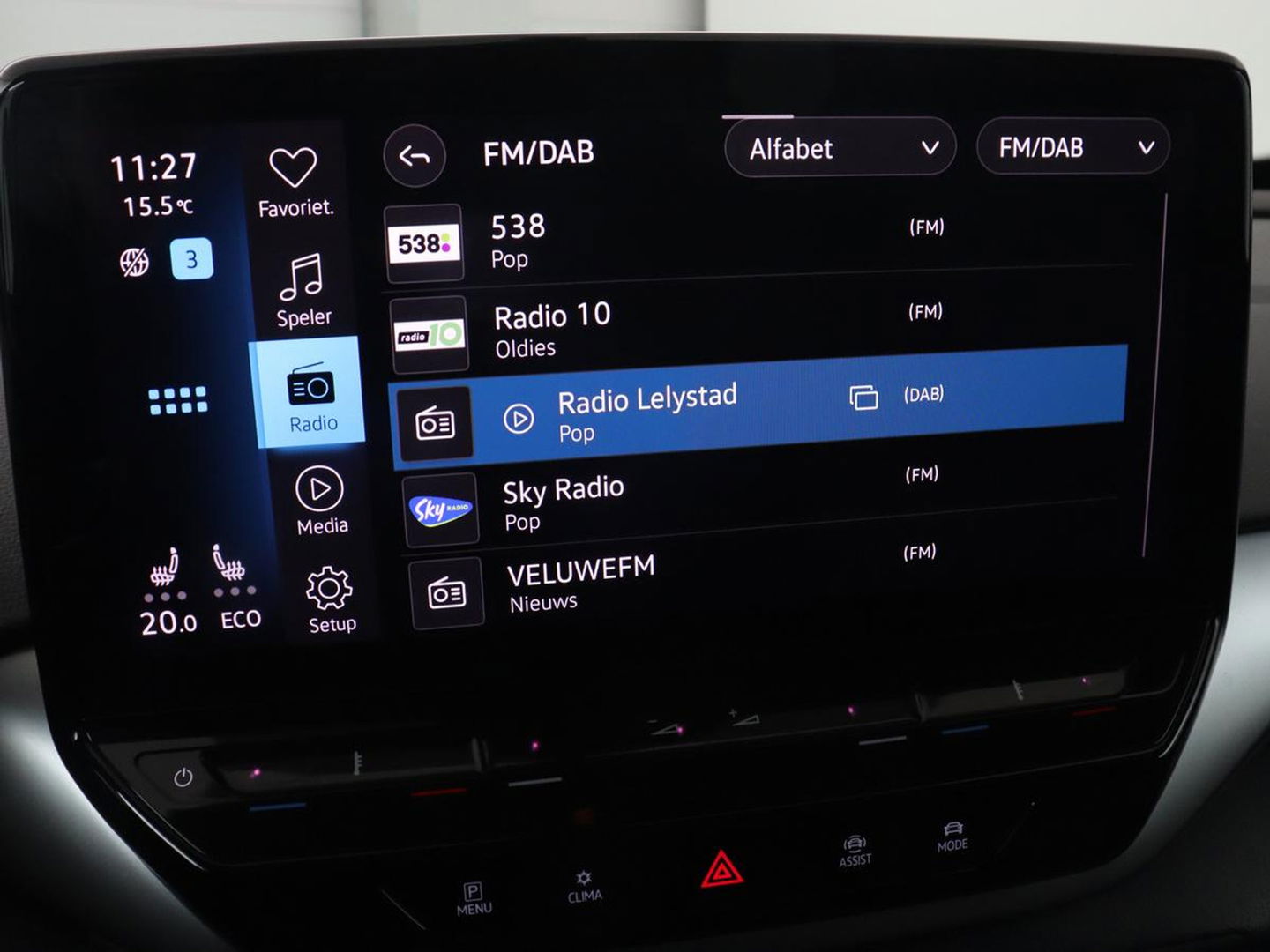 Volkswagen ID.5 Pro 77 kWh | Trekhaak | Stoelverwarming | Matrix LED | Camera | Carplay | Keyless | Stuurverwarming | Adaptive cruise | Navigatie | 20'' | Park Assist