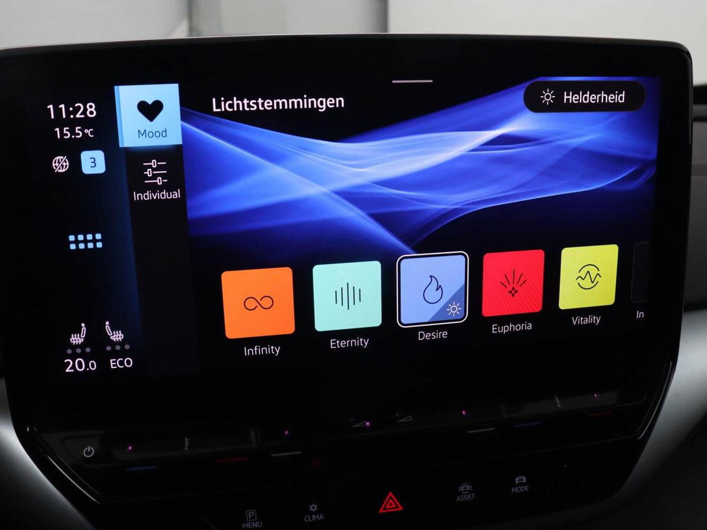 Volkswagen ID.5 Pro 77 kWh | Trekhaak | Stoelverwarming | Matrix LED | Camera | Carplay | Keyless | Stuurverwarming | Adaptive cruise | Navigatie | 20'' | Park Assist