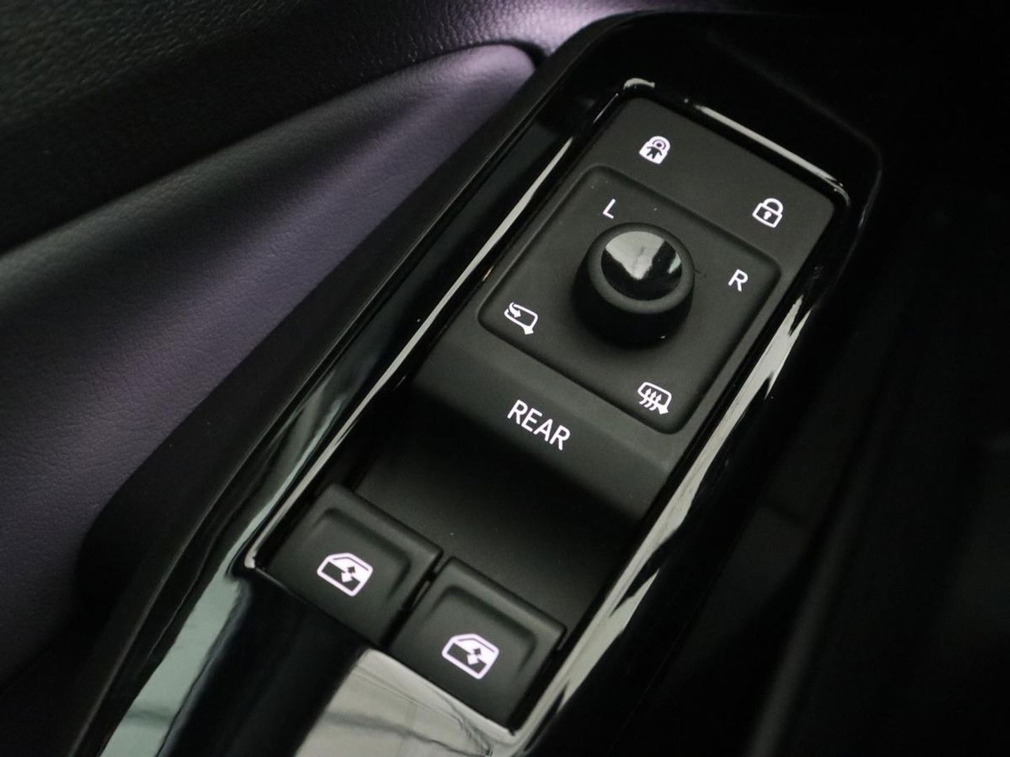 Volkswagen ID.5 Pro 77 kWh | Trekhaak | Stoelverwarming | Matrix LED | Camera | Carplay | Keyless | Stuurverwarming | Adaptive cruise | Navigatie | 20'' | Park Assist