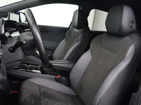 Volkswagen ID.5 Pro 77 kWh | Trekhaak | Stoelverwarming | Matrix LED | Camera | Carplay | Keyless | Stuurverwarming | Adaptive cruise | Navigatie | 20'' | Park Assist