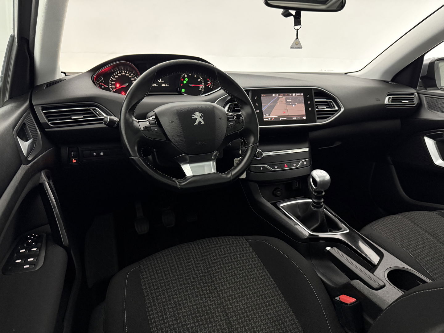 Peugeot 308 1.2 PureTech | Pano | Carplay | Clima | Cruise | Navi | Parkeersens. | NAP